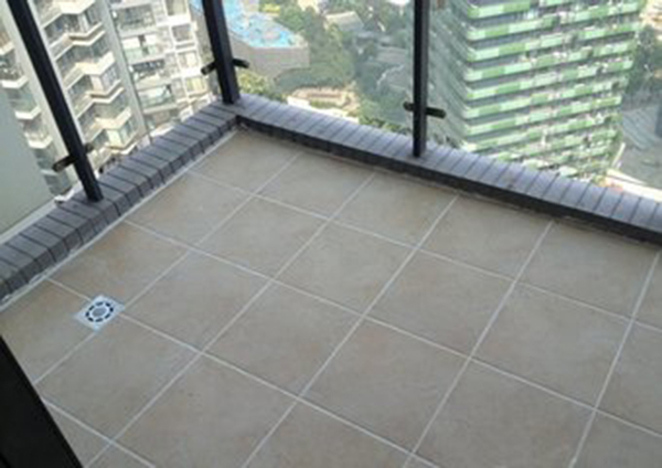 如何應(yīng)對(duì)陽(yáng)臺(tái)地漏滲水問(wèn)題？