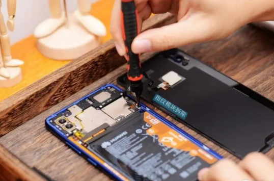 手機屏幕失靈怎么辦?手機屏幕失靈有哪些注意事項？